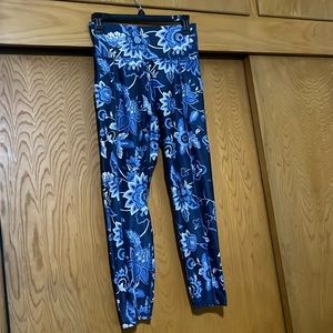 🎉SALE🎉$7 or 2 for $10💎Beautiful multi-blue work out pants